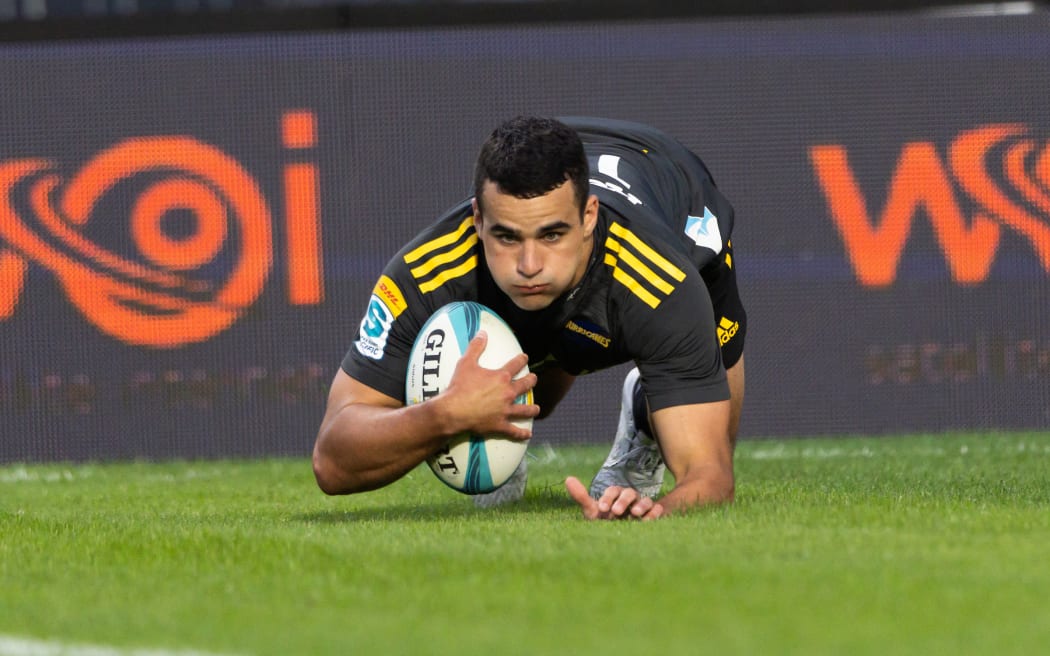 Hurricanes fullback Josh Moorby scores a try during the Super Rugby Paciﬁc - Moana Pasiﬁka v Hurricanes at Mt Smart Stadium, Auckland   25  March  2023       Photo: Brett Phibbs / www.photosport.nz