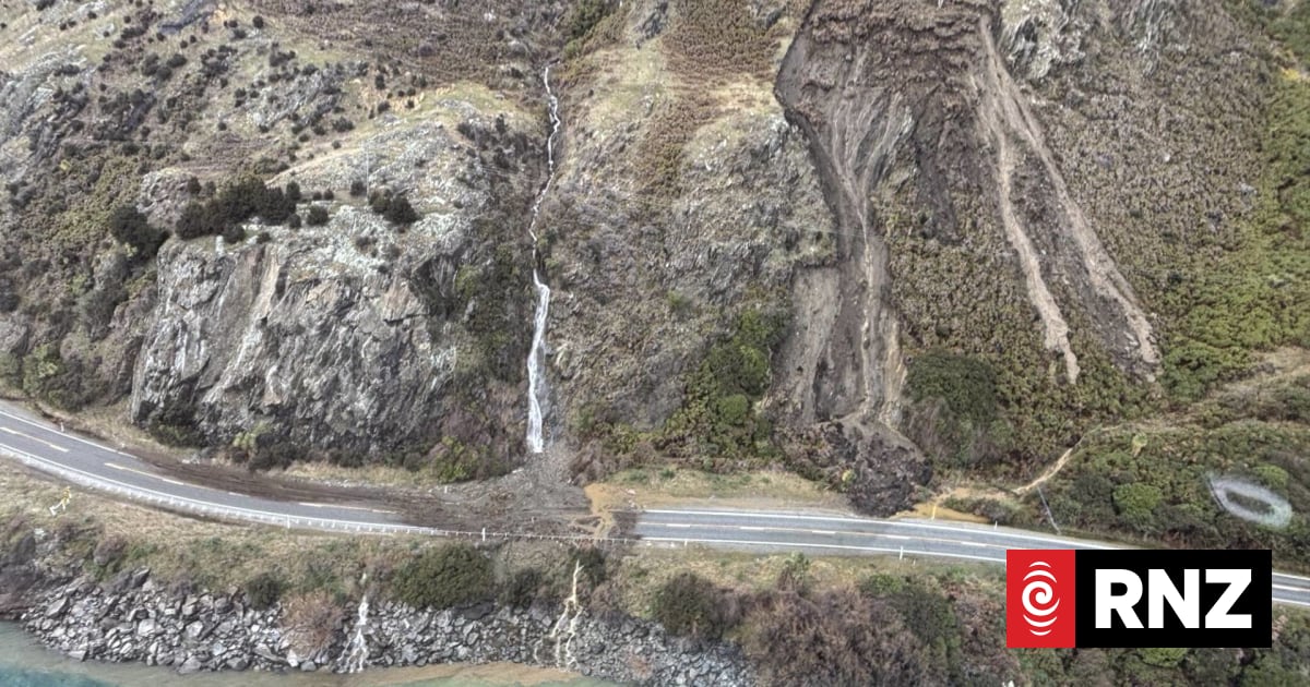 People freed after spending day stuck between slips on State Highway 6