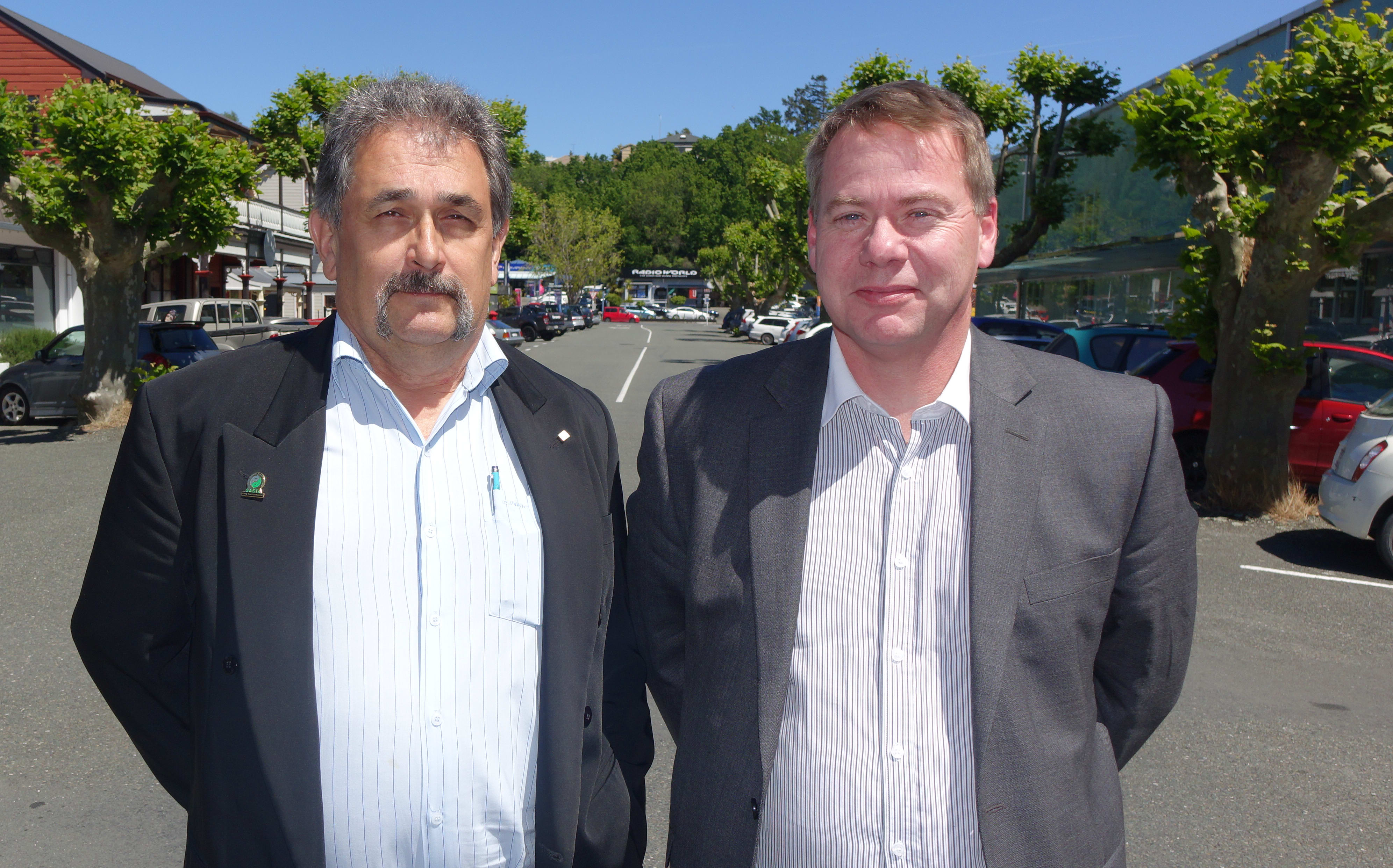 New Zealand Traffic Institute vice president John Goettler says the world is now looking to Sweden which has succeeded in reducing its road crash rate, and it's time New Zealand followed.