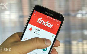 Woman warned her benefit might be cut due to Tinder dates: RNZ Checkpoint