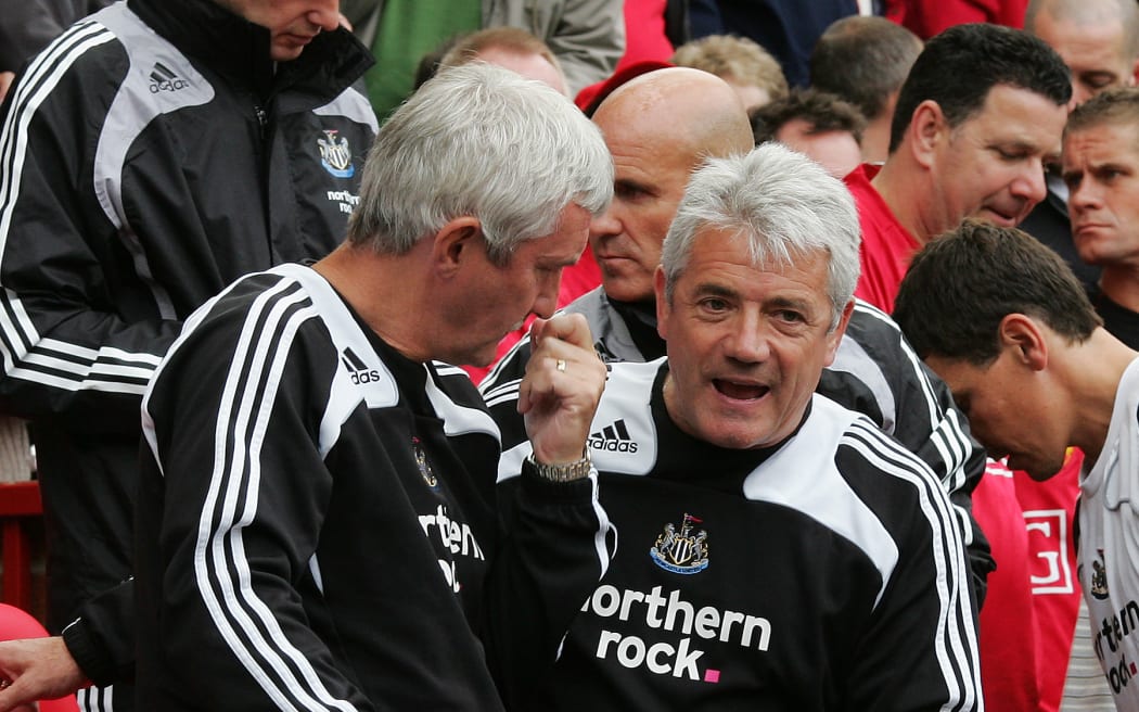 Former England forward and England and Newcastle Utd manager Kevin Keegan (R).