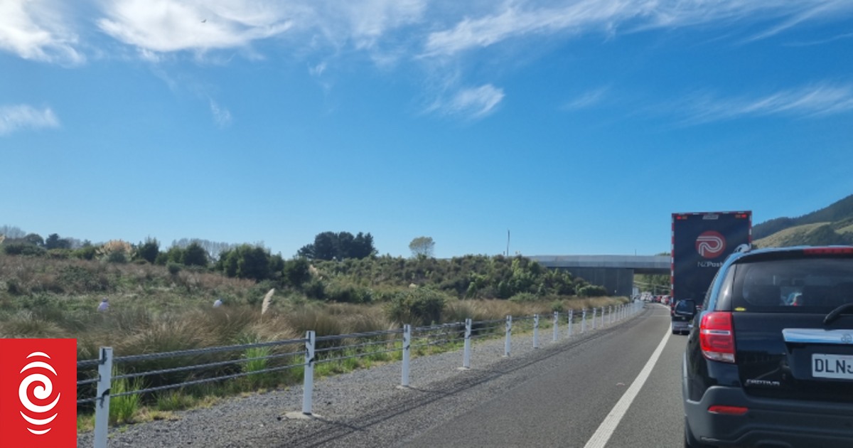 Wellington's Transmission Gully to close for southbound traffic over weekend, while trains replaced by buses