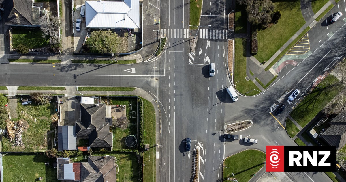 Government urged to invest in Feilding roads before ‘tragedy occurs’
