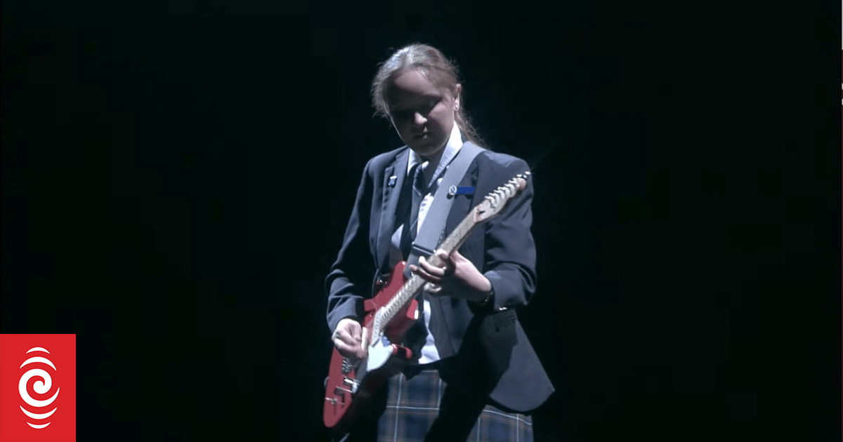 St Andrews college showstopper brings the house down at prizegiving | RNZ