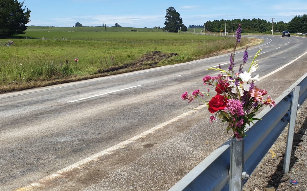 Three young women die in fatal crash