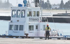 Port - African Pelican logship