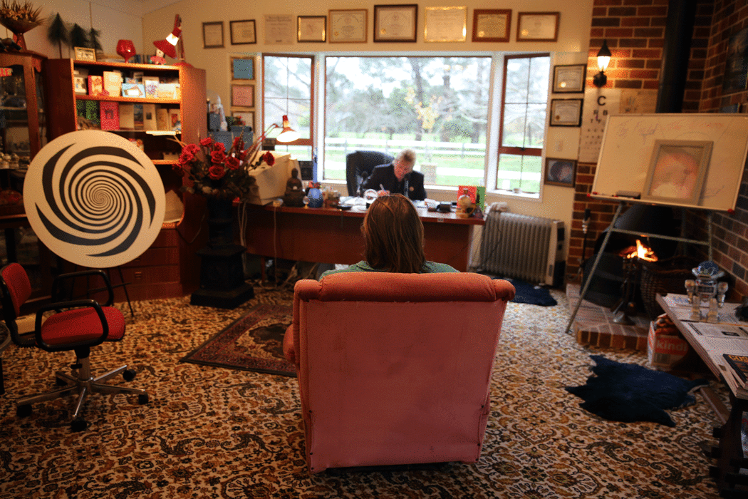Uther Dean, hypnotist, scene