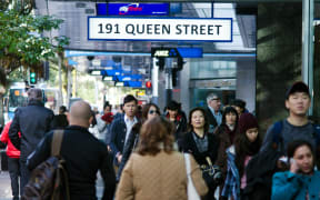 Auckland pedestrians queen street generic