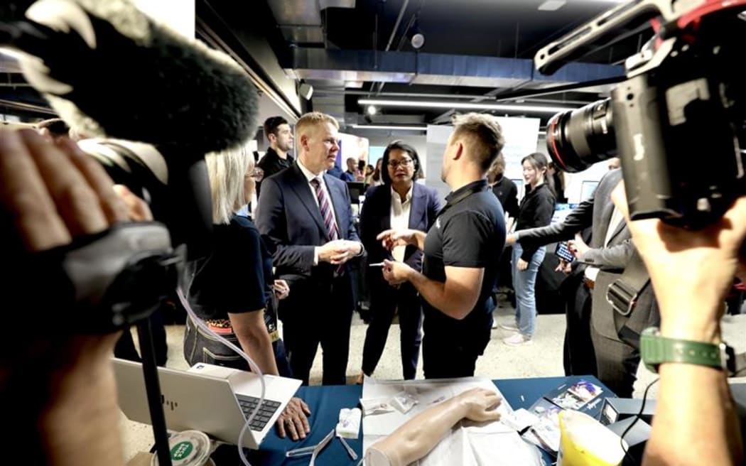 Labour Leader Chris Hipkins and Finance and Economy spokesperson Barbara Edmonds visit Auckland start-up space GridAKL.