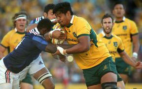 Will Skelton on the charge for the Wallabies against France, 2014.