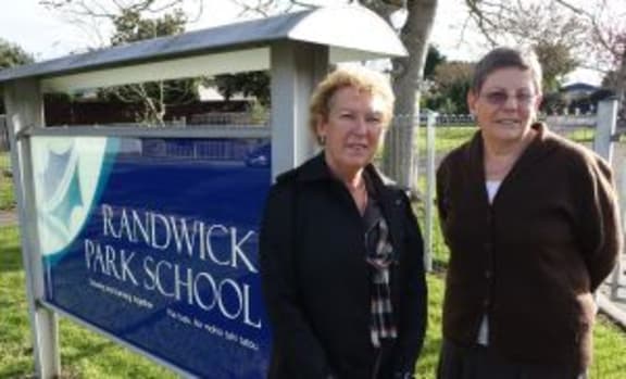 Randwick Park School principal Karen McMurray and associate principal Felicty Oberlin-Brown.