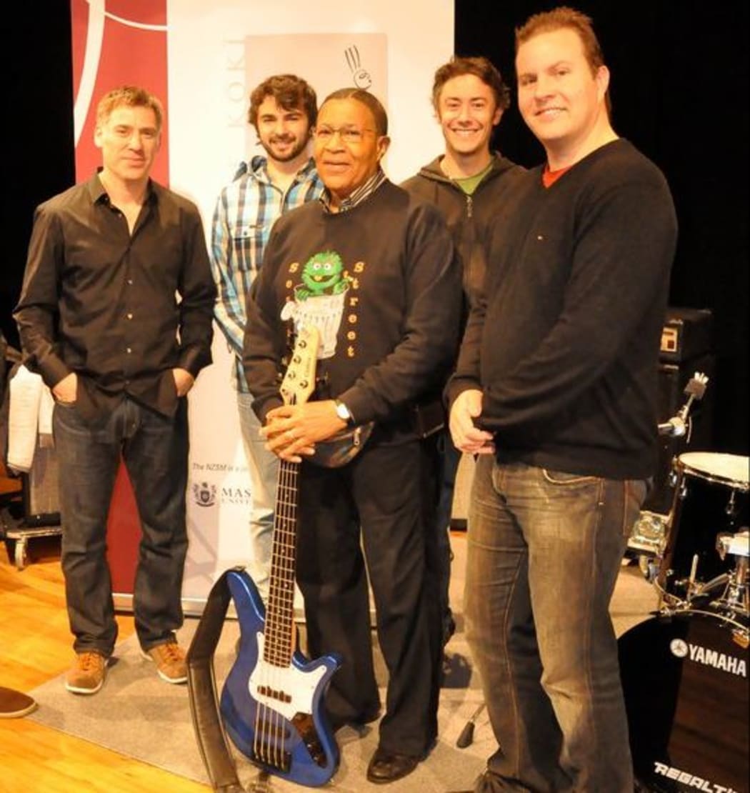 Bob Cranshaw (centre) with Nick Tipping, Wellington 2011.