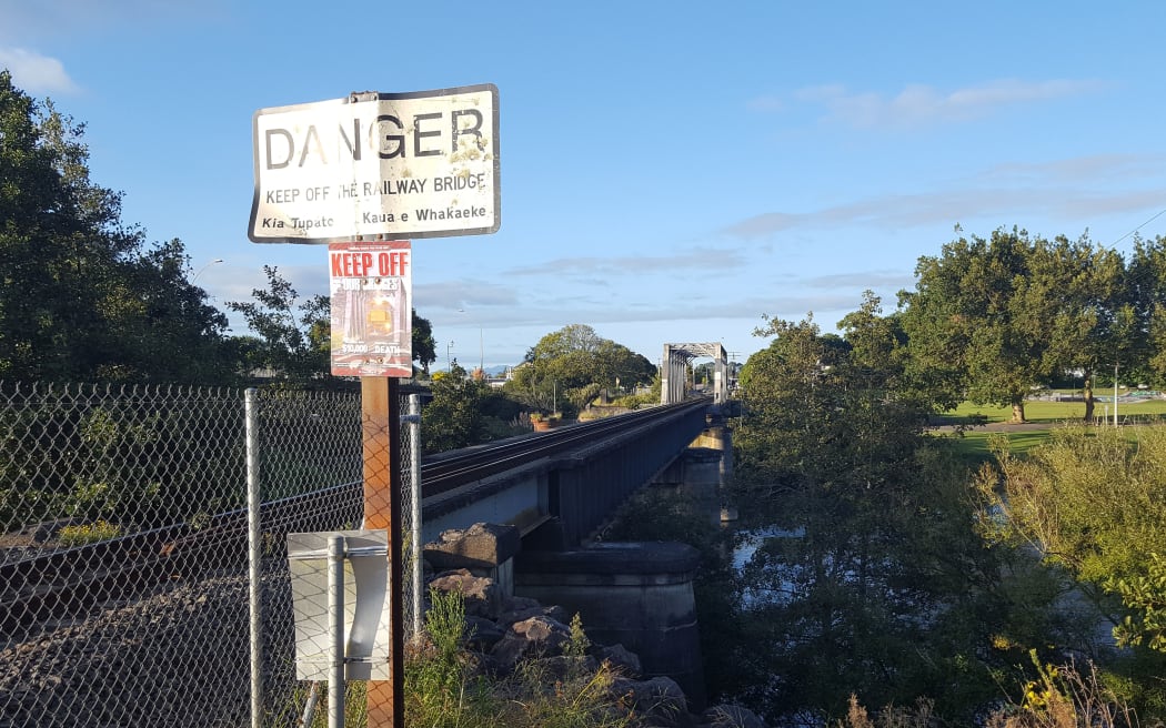 The Ngāruawāhia bridge
