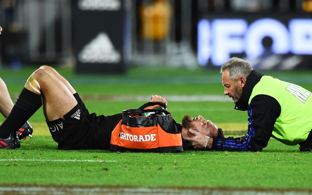 All Black first five Aaron Cruden receives treatment, Wellington 2016.