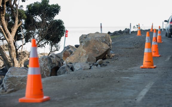 Roadworks on the Thames Coast Road  after the flooding last week
