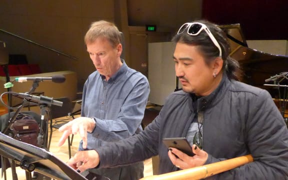 John Elmsly, Kevin Kim