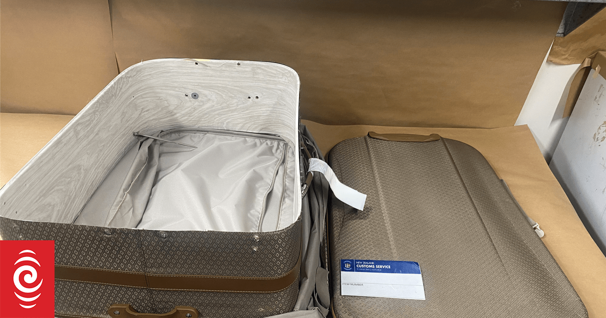 Four kilos of cocaine found hidden in suitcase