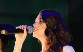 Julia Deans performs with Alchemy