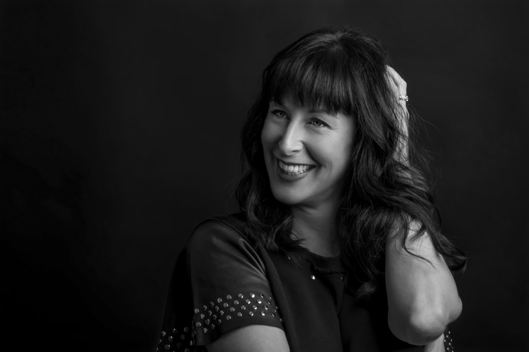 Headshot of singer Stephanie Acraman
