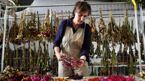 The Sydney Jewish Museum believes there is a positive unity story that can be told through these floral tributes from the Bondi attack.