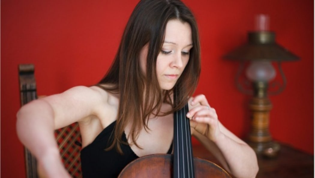 Cellist Sarah Spence