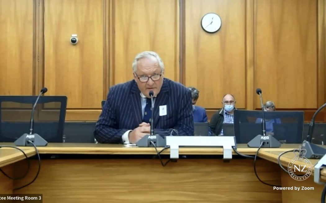 South Wairarapa Mayor Alex Beijen presenting to the government's Finance and Expenditure Committee.