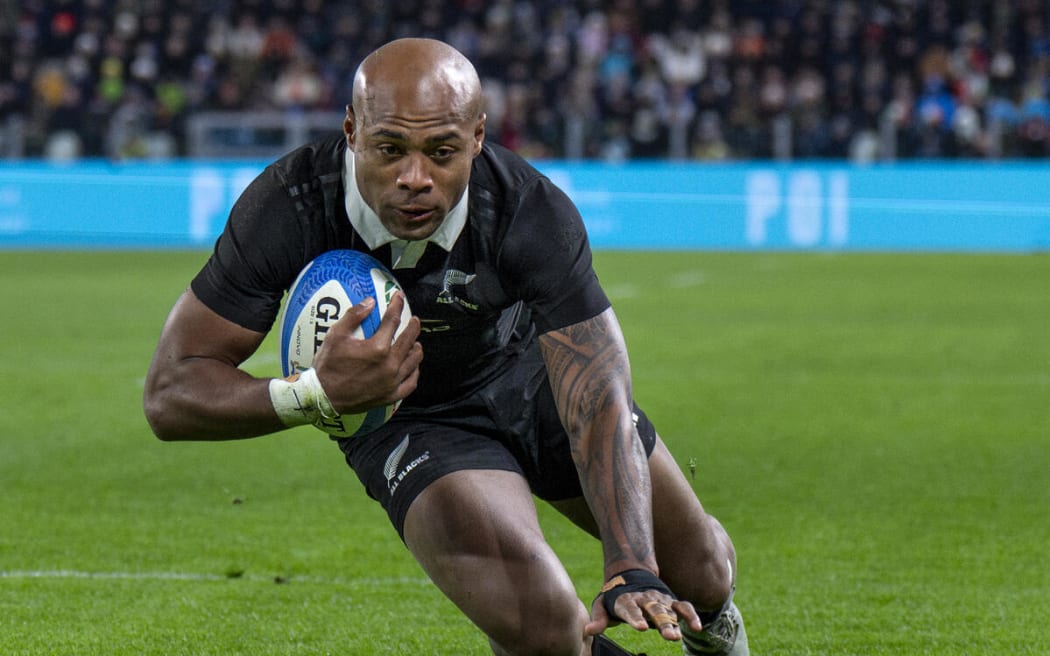 All Black Mark Tele'a scores a try during All Blacks v Italy Northern Tour match, Allianz Stadium, Turin.