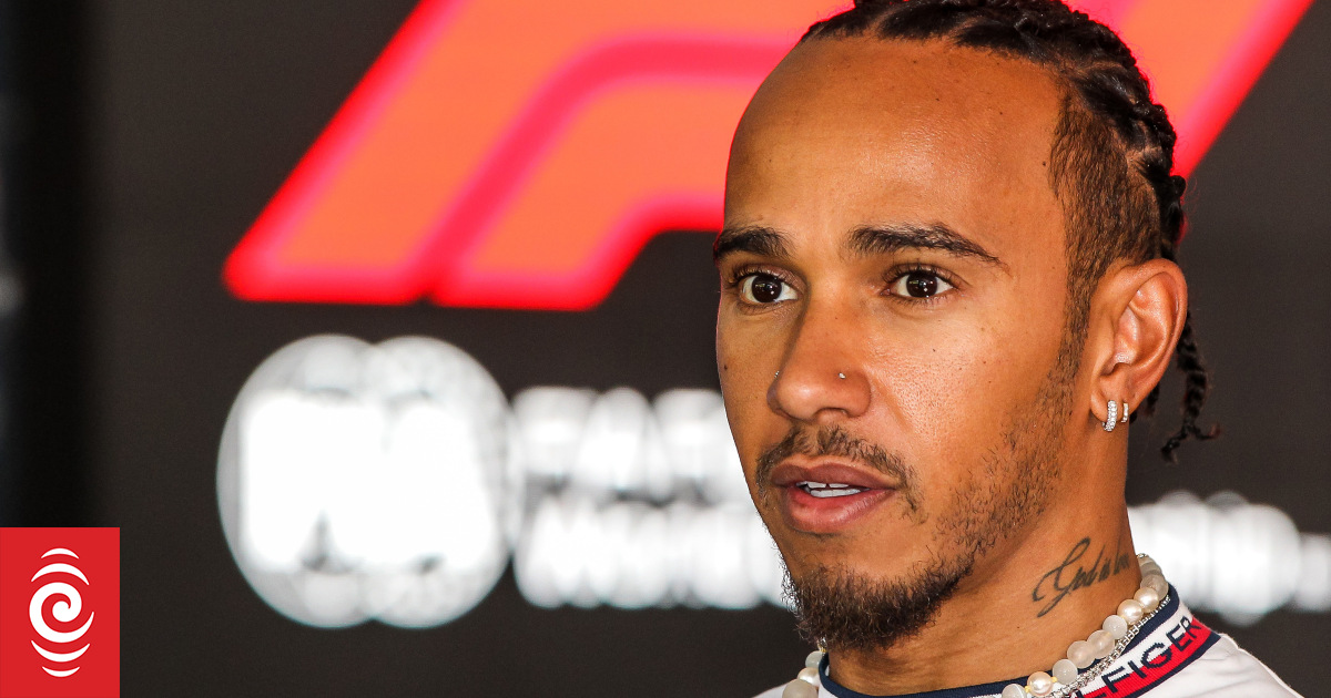 Report: Lewis Hamilton moving to Ferrari in 2025 - Vimarsana News