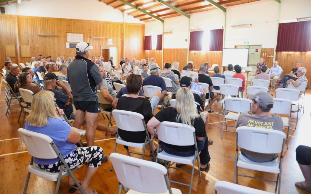 Neubauer's petition follows a well-attended community meeting about the council's proposal. [via LDR single use only]