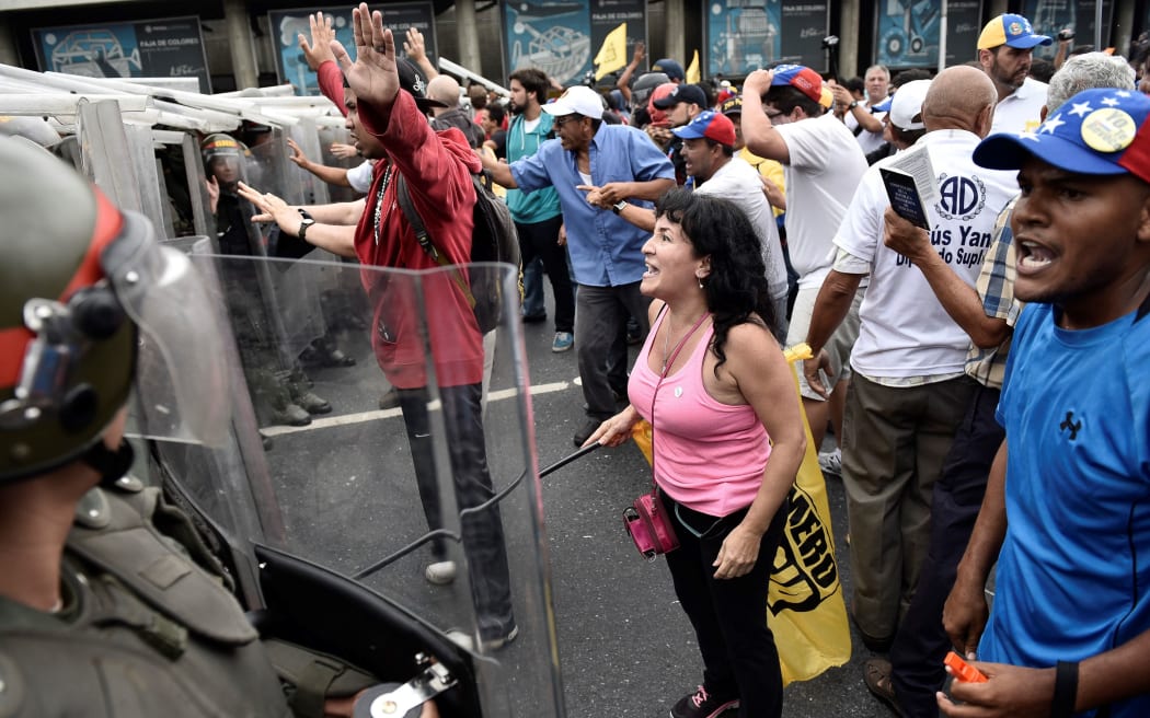 as they demand a referendum in Caracas on May 11, 2016.