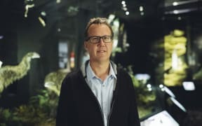 Dr Dean Peterson