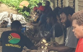 Kava sellers in Port Vila n infarmers