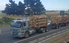 Traffic on McKay's Crossing in Kapiti
