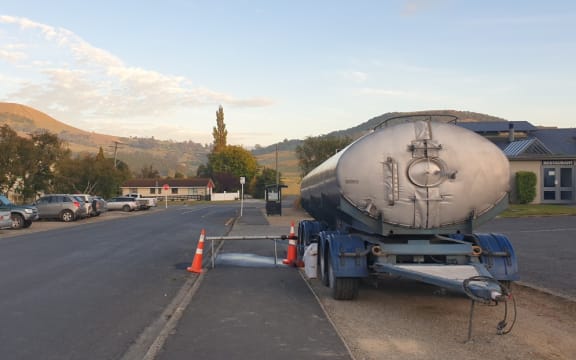 A water tanker near the Golden Fleece Hotel in Waikouaiti where high lead levels were discovered in the water supply.