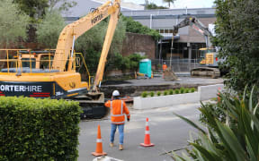 A main sewer line collapsed in Auckland, leaving a massive sinkhole 13 metres deep on a private property on St Georges Bay Road, Parnell, Auckland. 27 September 2023.