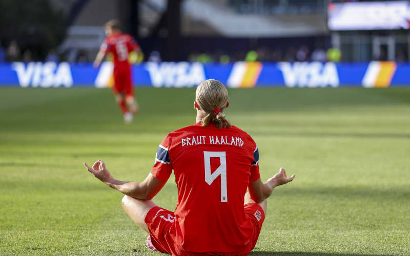 norway-s-erling-haaland-sparkles-on-world-cup-debut-rnz