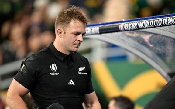 A dejected Sam Cane (captain) of New Zealand after a red card. Rugby World Cup France 2023, New Zealand All Blacks v South Africa FInal match at Stade de France, Saint-Denis, France on Saturday 29 October 2023. Photo credit: Andrew Cornaga / www.photosport.nz