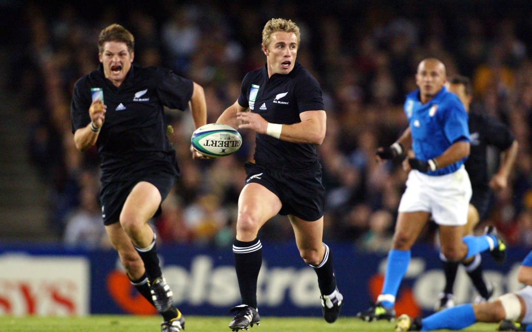 11 October, 2003. Telstra Dome, Melbourne, Australia. Rugby World Cup. Pool D. Italy v New Zealand.
Justin Marshall.
The All Blacks won the match, 70 -7.
Pic: Andrew Cornaga/Photosport