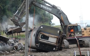 27 of the 53 Auckland commuter carriages dumped in Taumarunui will be scrapped.