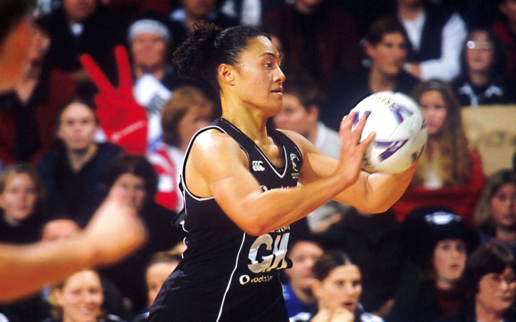 Linda Vagana, New Zealand Silver Ferns. 8 July 2000.