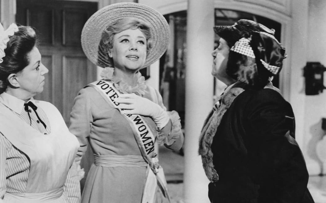Mary Poppins
1964
Real  Robert Stevenson
Glynis Johns.
COLLECTION CHRISTOPHEL Walt Disney Productions (Photo by Walt Disney Productions / Collection Christophel / Collection ChristopheL via AFP)