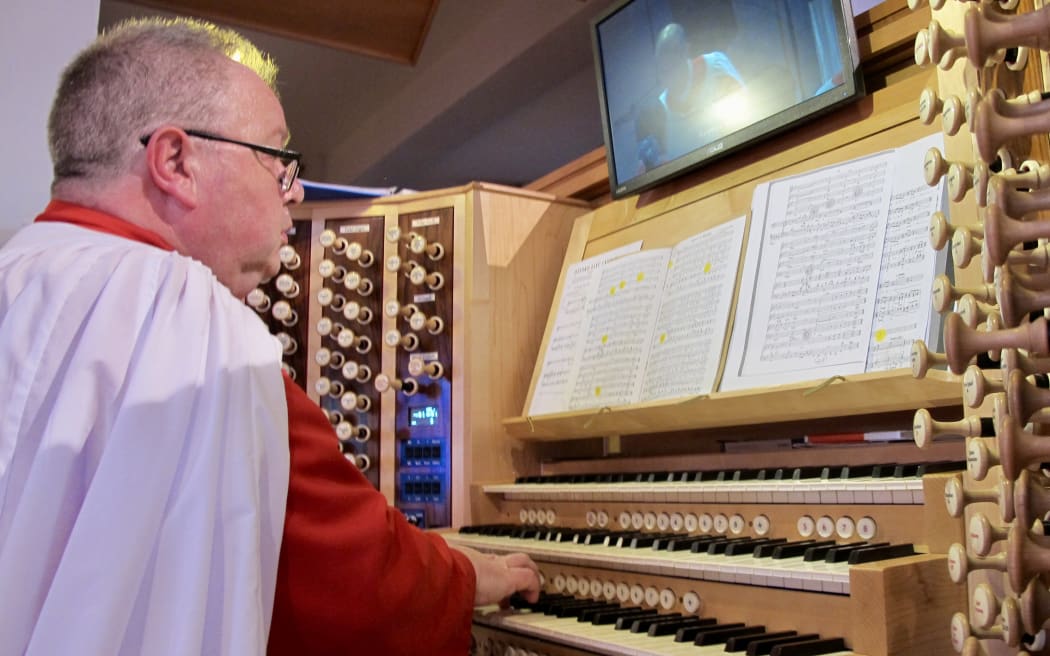 Dr Philip Smith playing the organ