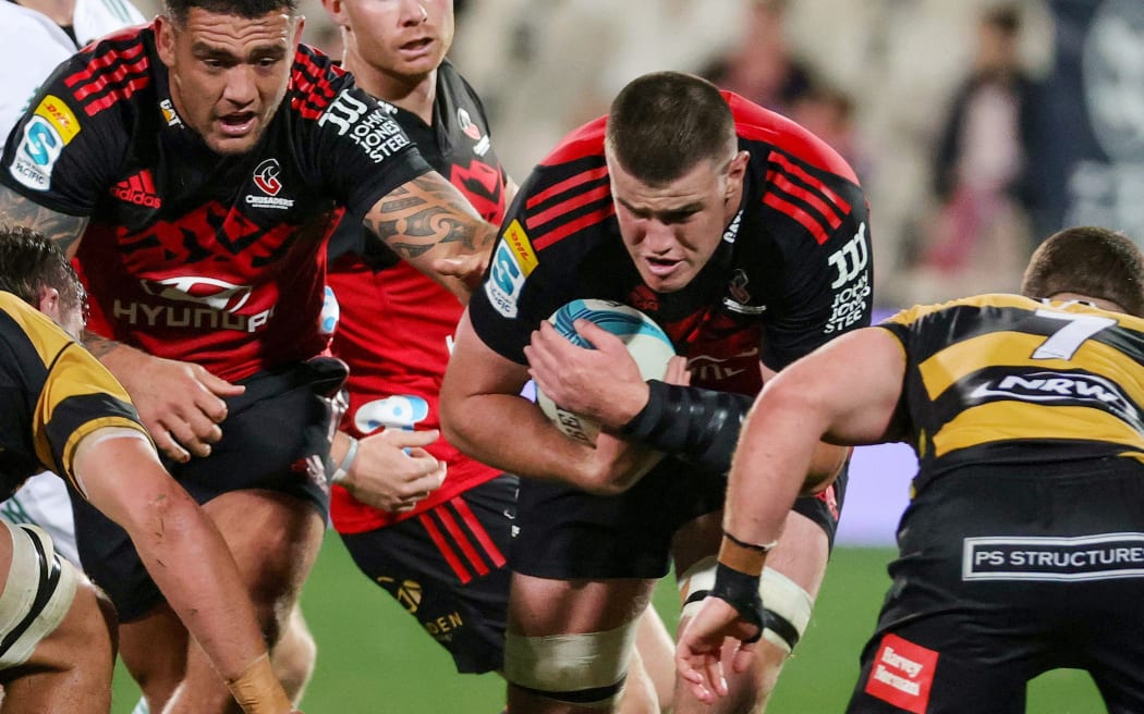 Zach Gallagher will replace injured skipper Scott Barrett at lock.