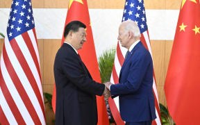 (221114) -- BALI, Nov. 14, 2022 (Xinhua) -- Chinese President Xi Jinping meets with U.S. President Joe Biden in Bali, Indonesia, Nov. 14, 2022. (Xinhua/Li Xueren) (Photo by LI XUEREN / XINHUA / Xinhua via AFP)