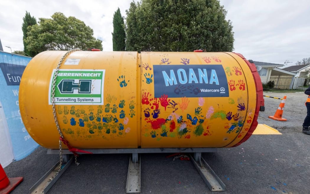 Around 30 local preschoolers left colourful handprints on Moana, the tunnel-boring machine that will dig a new wastewater tunnel in Māngere East as part of Watercare’s $64 million upgrade.