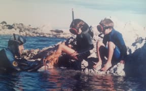 Graeme Chambers diving with his children Vanessa and Jonni Chambers.