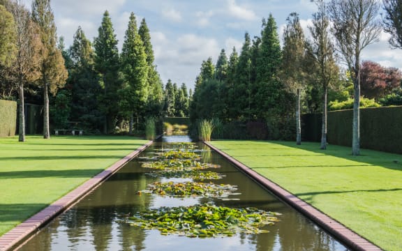 Broadfield Garden, Rolleston