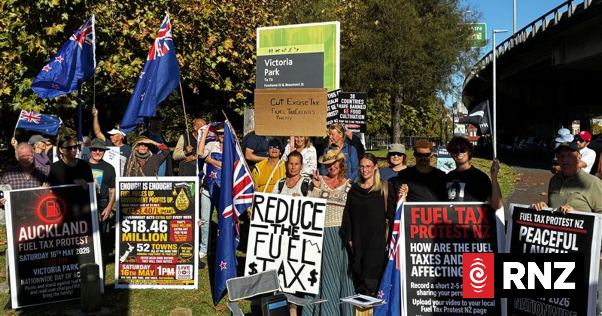 Protest in Auckland's Victoria Park against fuel taxes | RNZ News