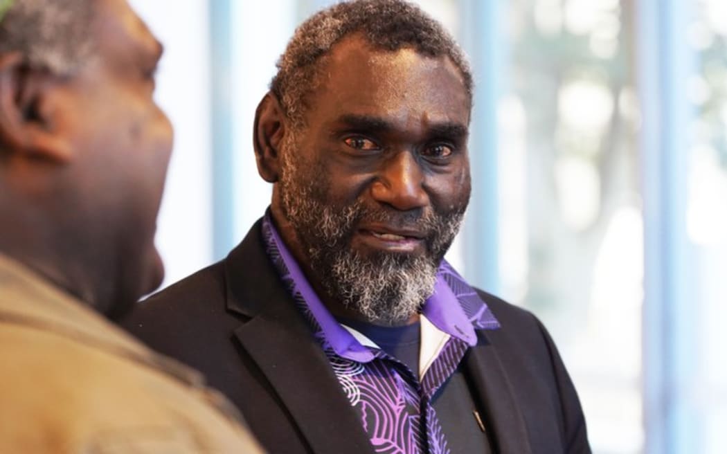 Bougainville President Ishmael Toroama speaks with diaspora community members in Brisbane during draft constitution consultations, pictured on Sept. 2, 2024. [Stefan Armbruster/BenarNews]