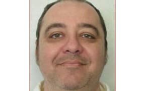 (FILES) This handout photo courtesy of the Alabama Department of Corrections shows a mugshot of death row inmate Kenneth Smith, scheduled to be executed on November 17, 2022. Kenneth Eugene Smith, 58, a convicted murderer is scheduled to be executed in the US state of Alabama during a 30-hour window beginning January 25, 2024 using nitrogen gas, a novel method that the UN has likened to "torture." (Photo by Handout / Alabama Department of Corrections / AFP) / RESTRICTED TO EDITORIAL USE - MANDATORY CREDIT "AFP PHOTO /  Alabama Department of Corrections " - NO MARKETING - NO ADVERTISING CAMPAIGNS - DISTRIBUTED AS A SERVICE TO CLIENTS